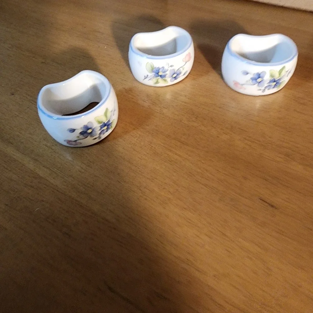 Nikko Blue Peony Ceramic napkin rings set of 3
